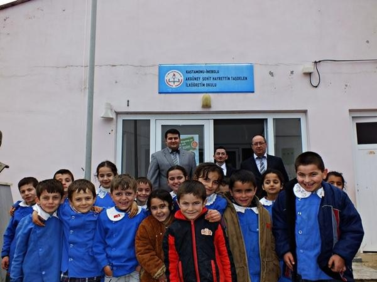 OBM\'den Minik Öğrencilere Bilgisayar Desteği