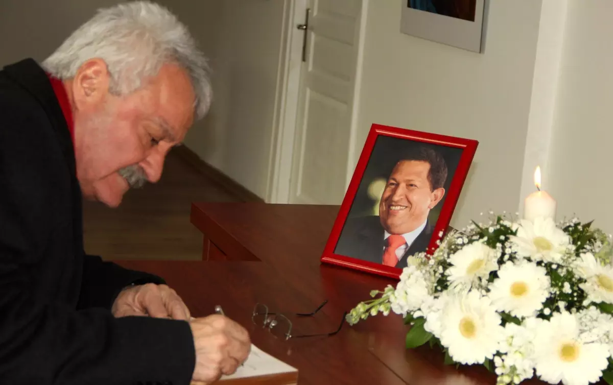 Tanık, Chavez İçin Taziye Ziyaretinde Bulundu