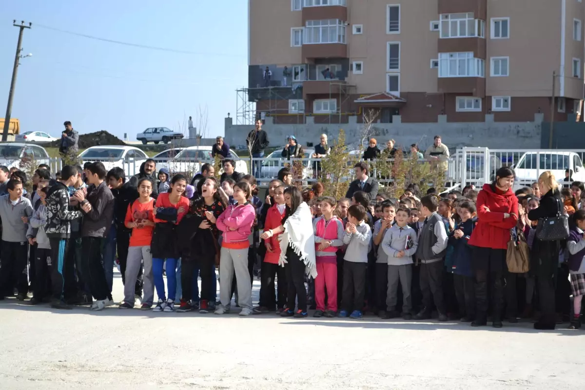 Tatbikatı Gerçek Sanınca Soluğu Okulda Aldılar