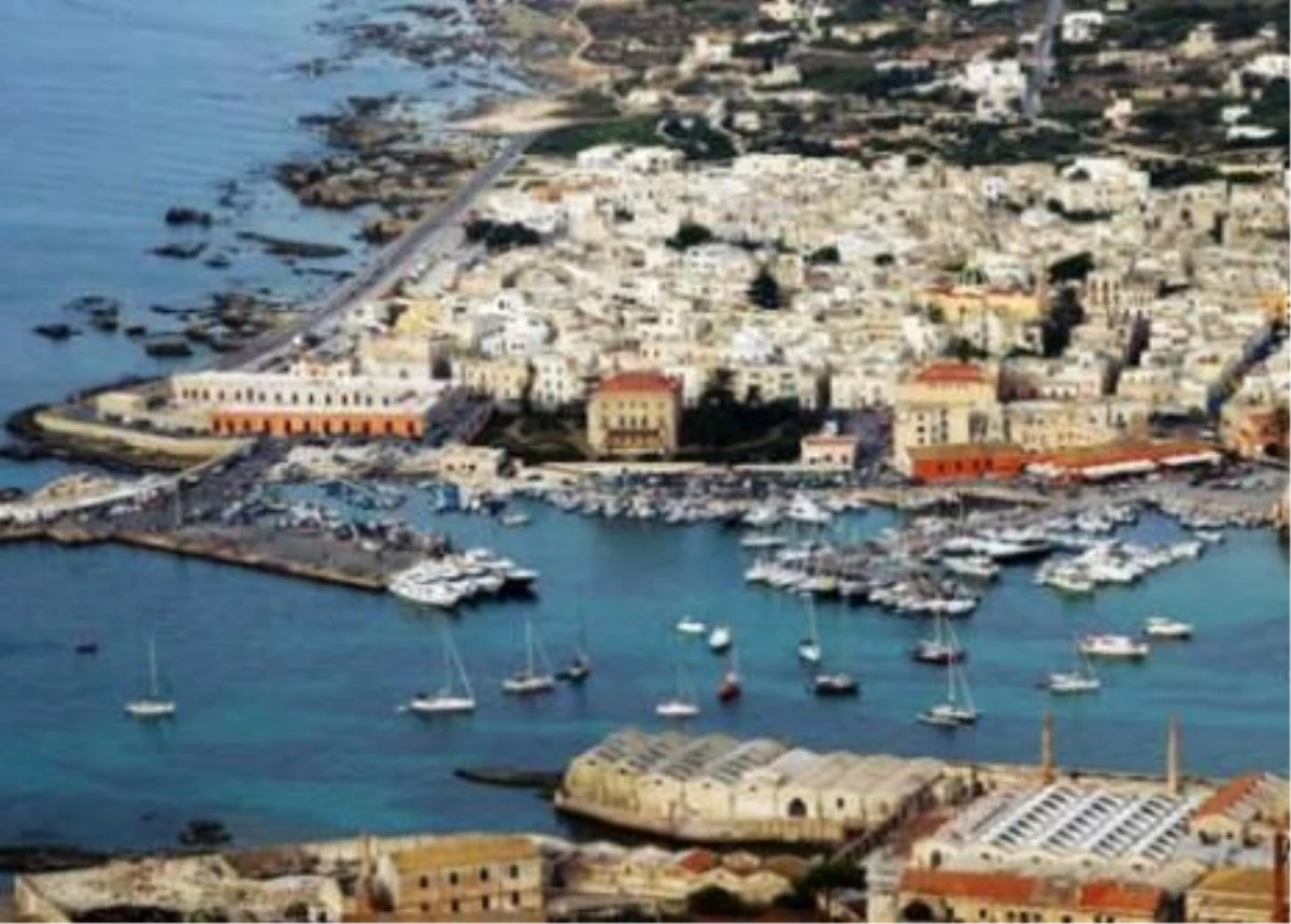 Baharda Akdeniz\'in En Büyük Adası