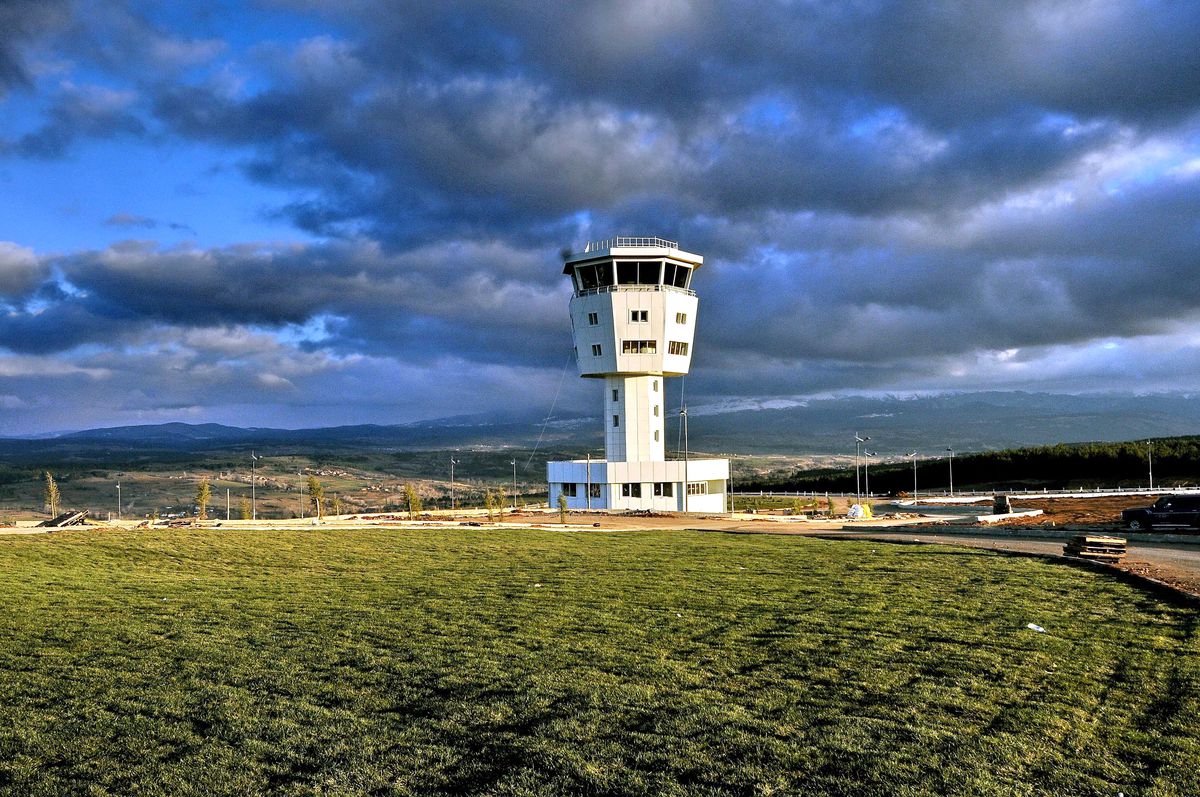 Başkanlar, Havalimanını Gezdi