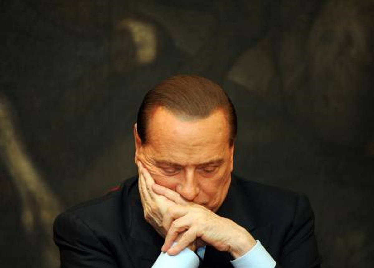 Berlusconi\'ye Hapis Şoku