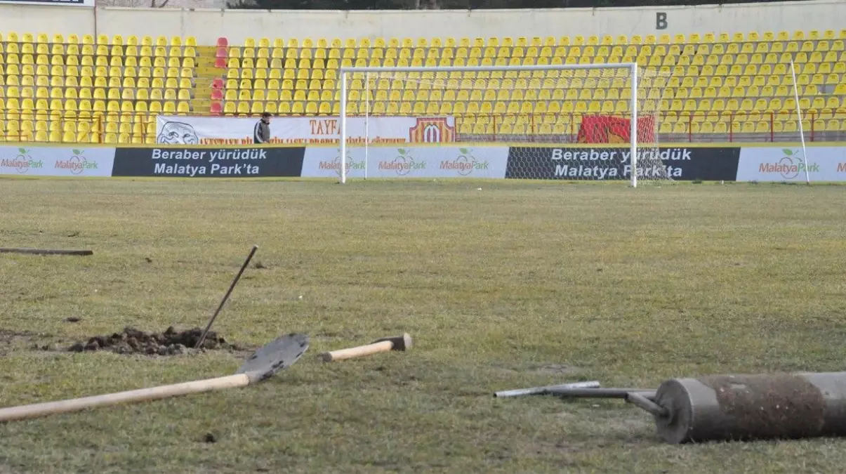 Erzurum\'da 5 Yeni Çim Saha Yapılacak