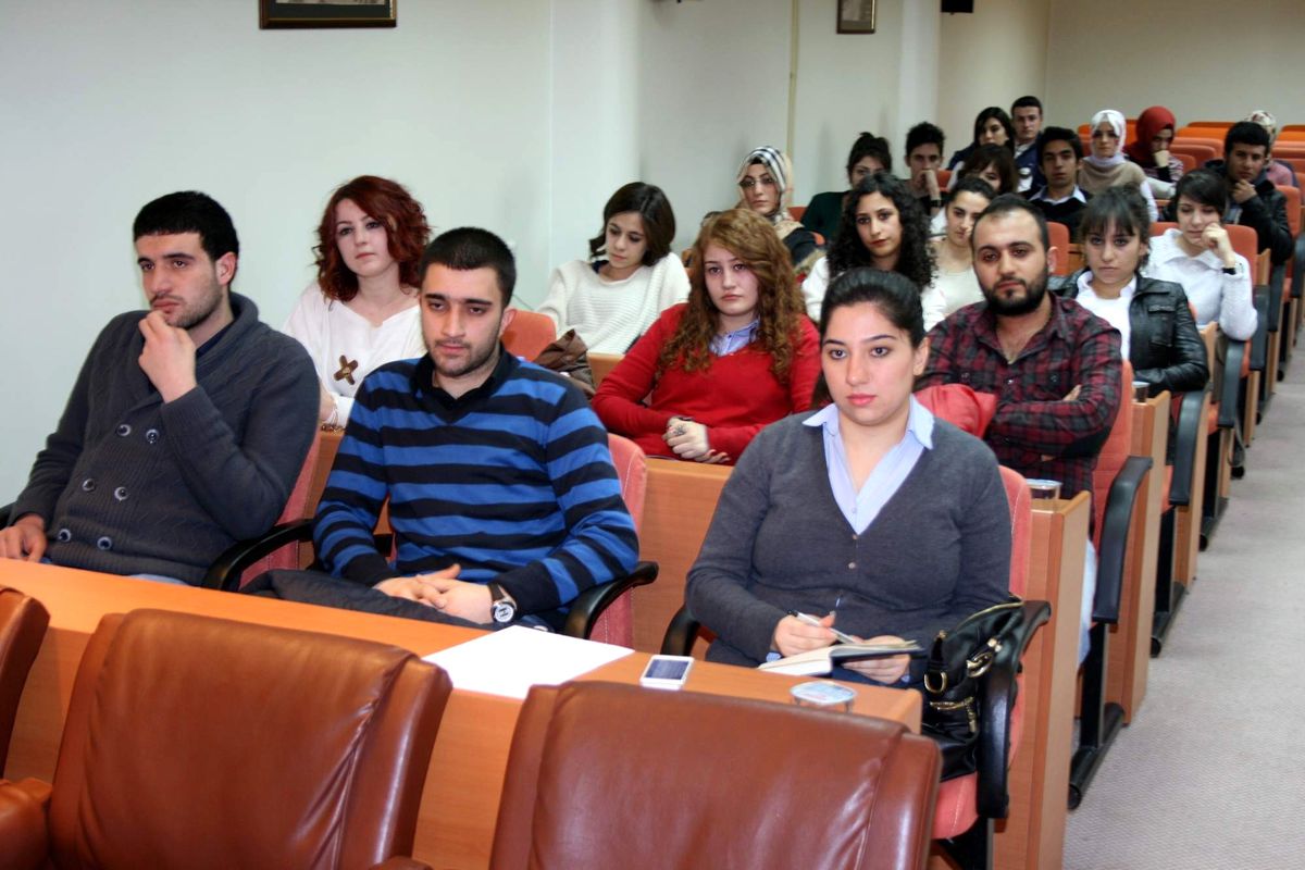 Genç Girişimciler Kurulu, Bankacılık Eğitimi Semineri Düzenliyor