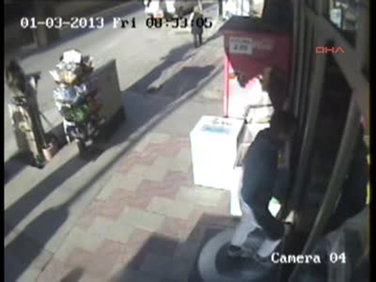Önce Kameraya Sonra Polise Yakalandı