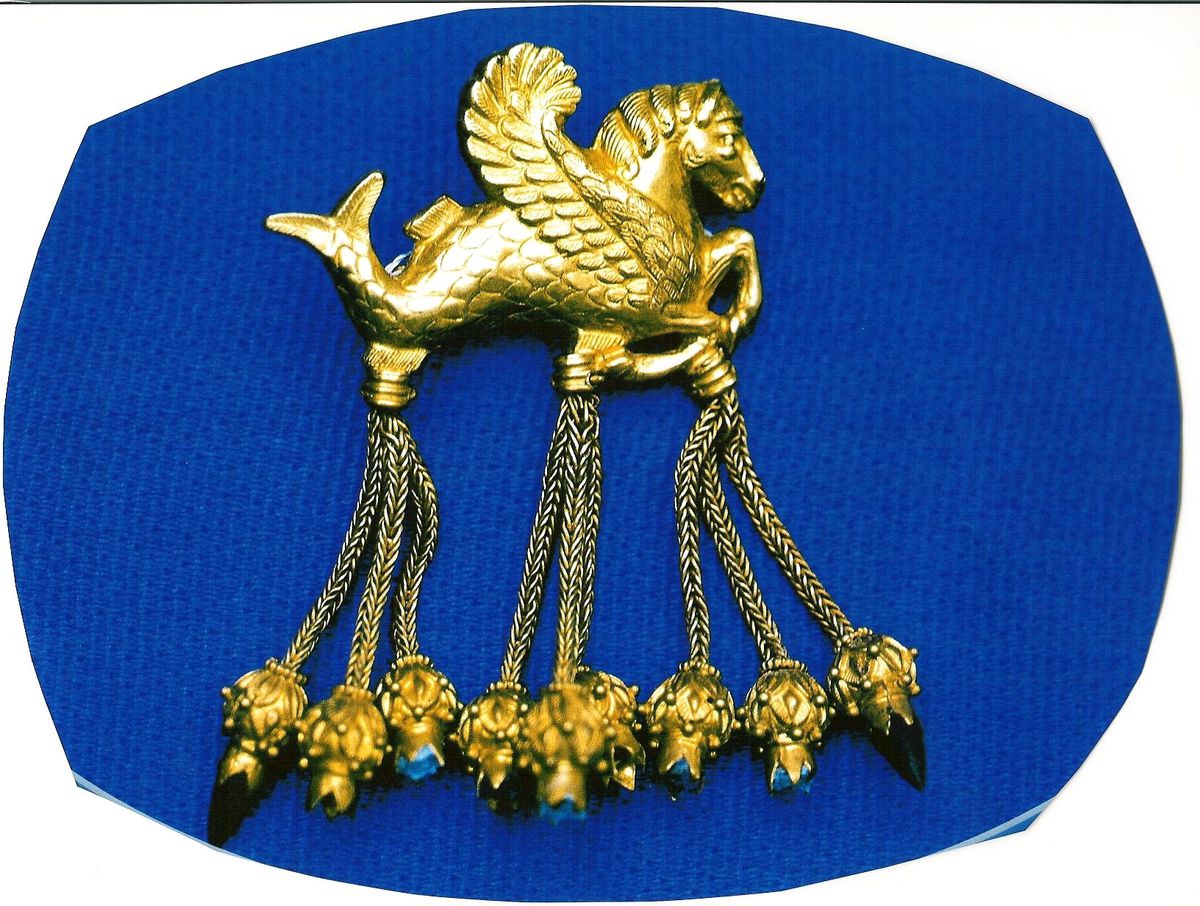 Kanatlı Denizatı Görünümlü Altın Broş Uşak'a Dönecek