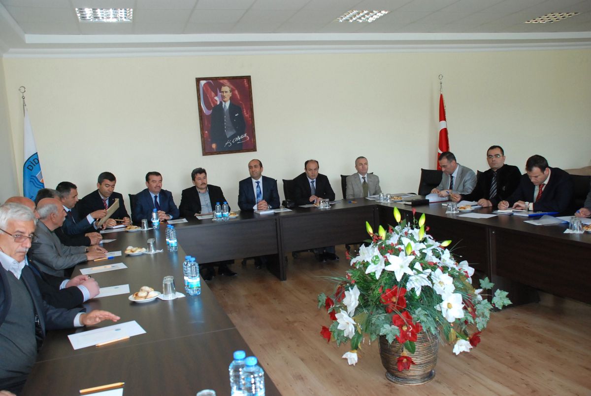 Köy Muhtarları Toplantısı Didim\'de Devam Etti