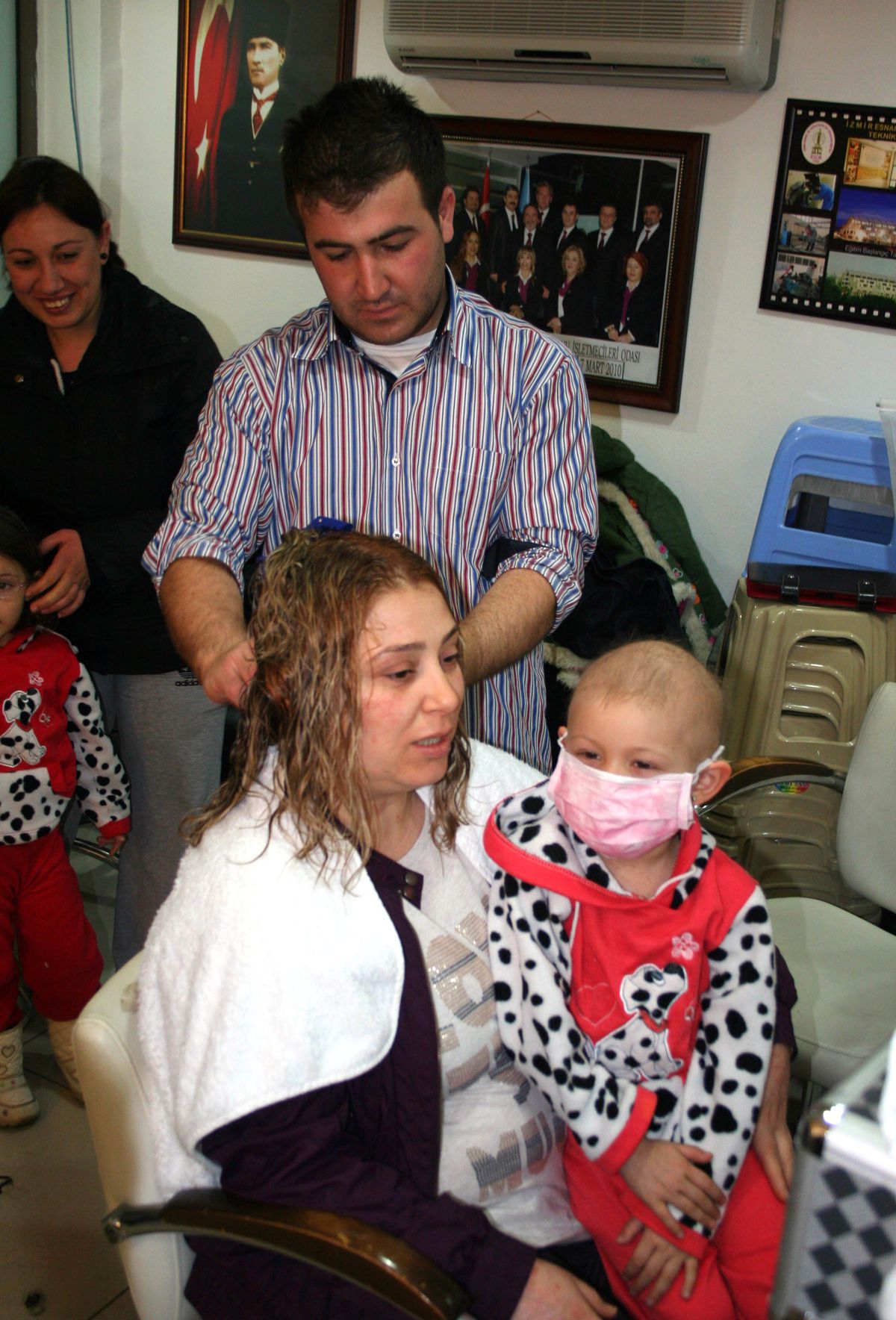 Lösemili Çocukların Annelerine 8 Mart Jesti