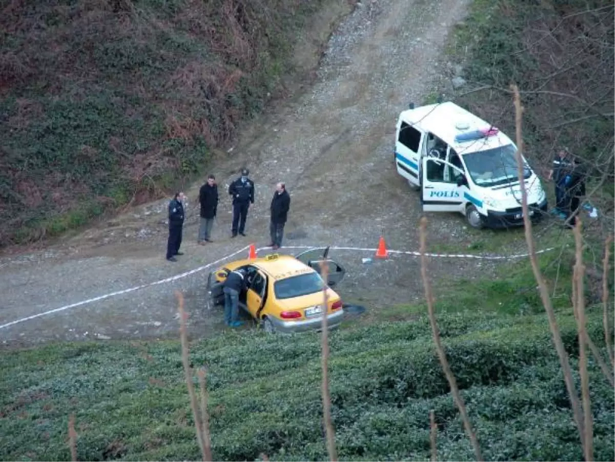 Taksi Şoförü Aracında Öldürüldü