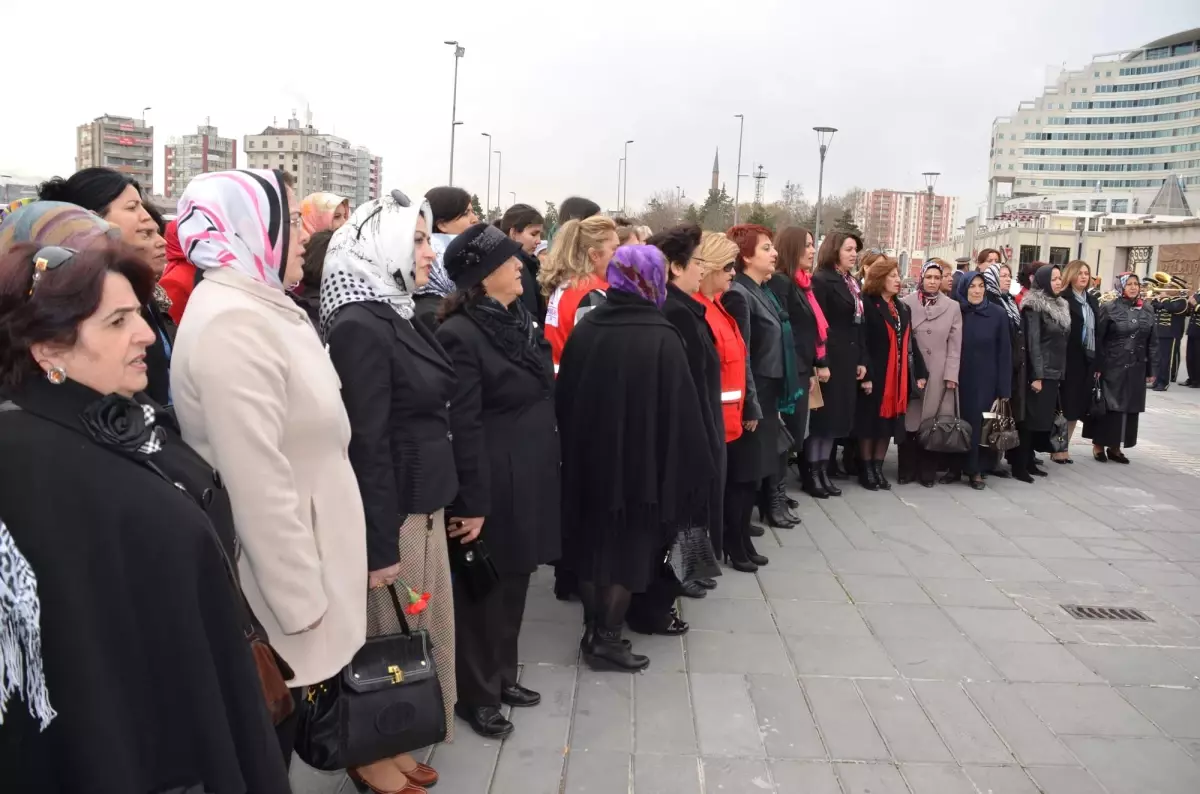 8 Mart Dünya Kadınlar Günü Kutlandı