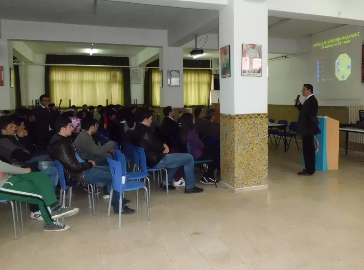 Beyşehir\'de Jandarmadan Üniversite Öğrencilerine Uyuşturucu Semineri