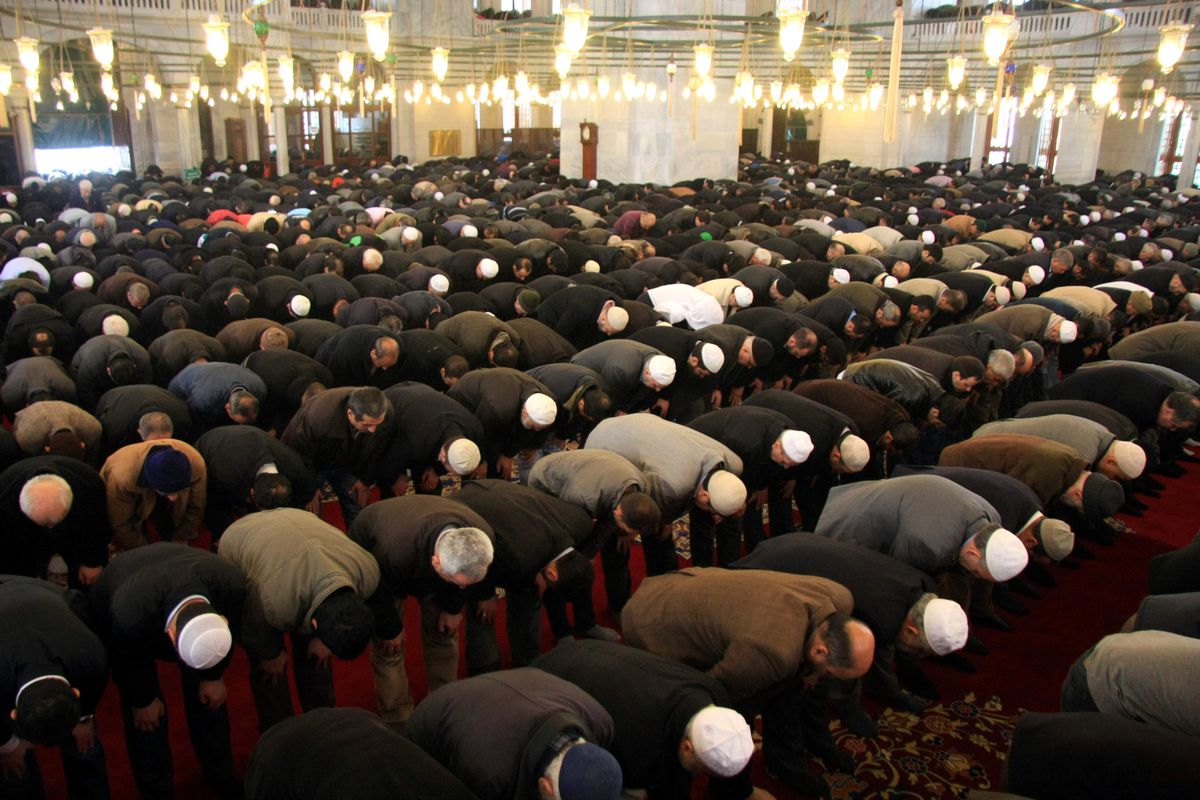 Cuma Hutbesinde \'Kadına Şiddete Hayır\' Mesajı
