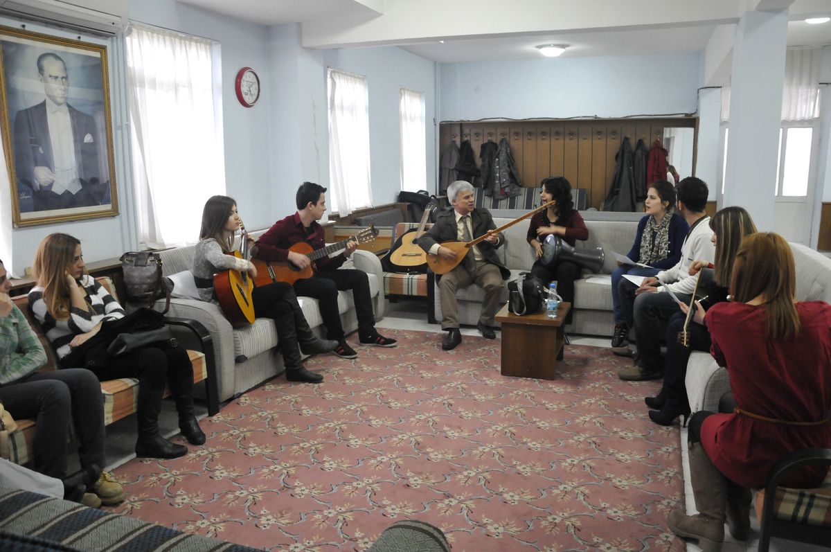 Demirci Eğitim Fakültesi'nde Kadınlar Günü Kutlaması