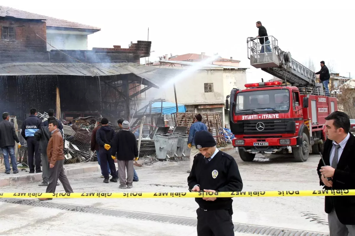 Hurdacıda Çıkan Yangın Korkuttu