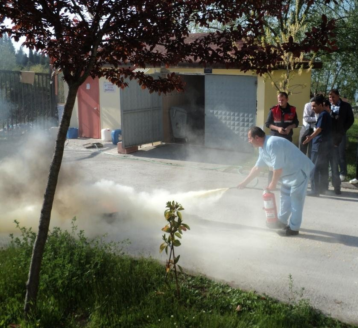 Karamürsel Devlet Hastanesi\'nde Yangın Tatbikatı