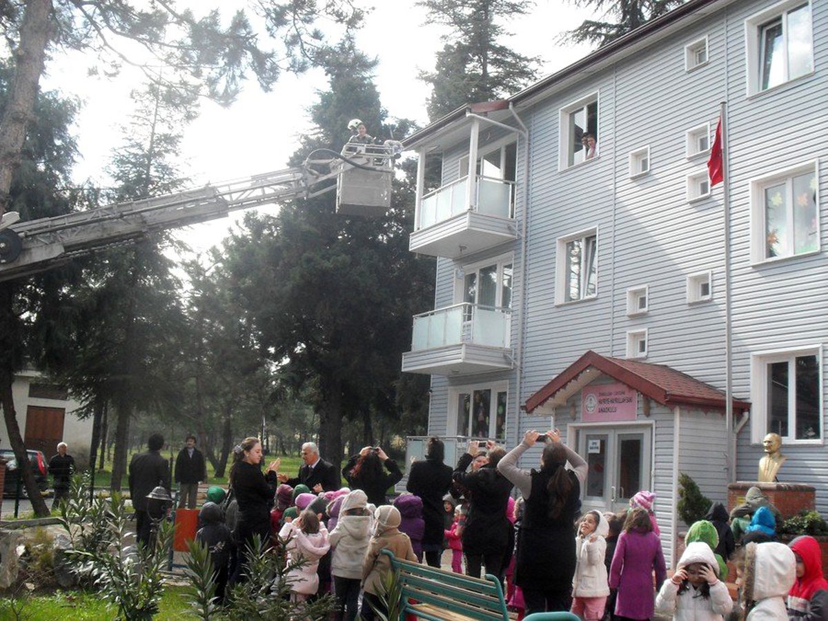 Miniklere Yangın Tatbikatı Eğitimi