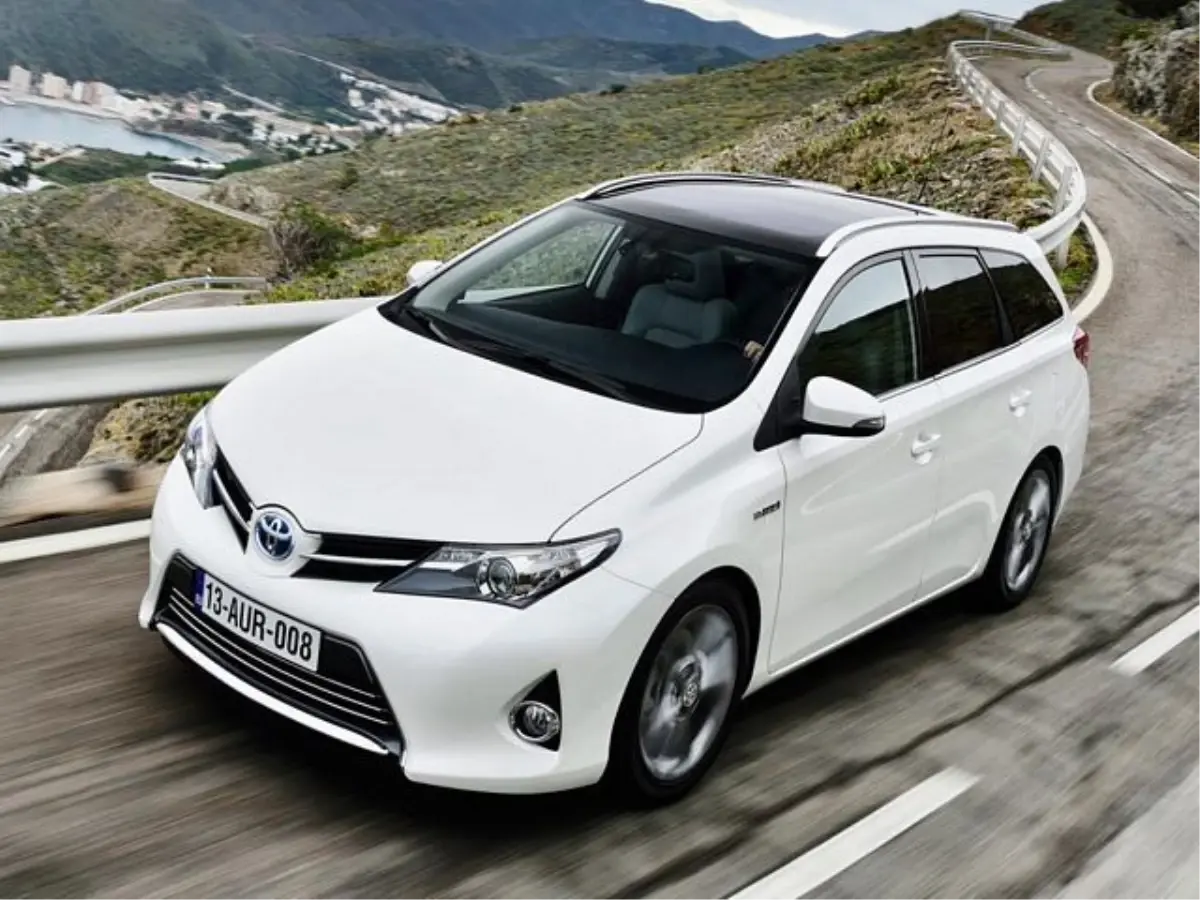 Ncap\'te Segmentlerinde İlk 5 Yıldızı Yeni Auris ve Yeni Rav4 Aldı