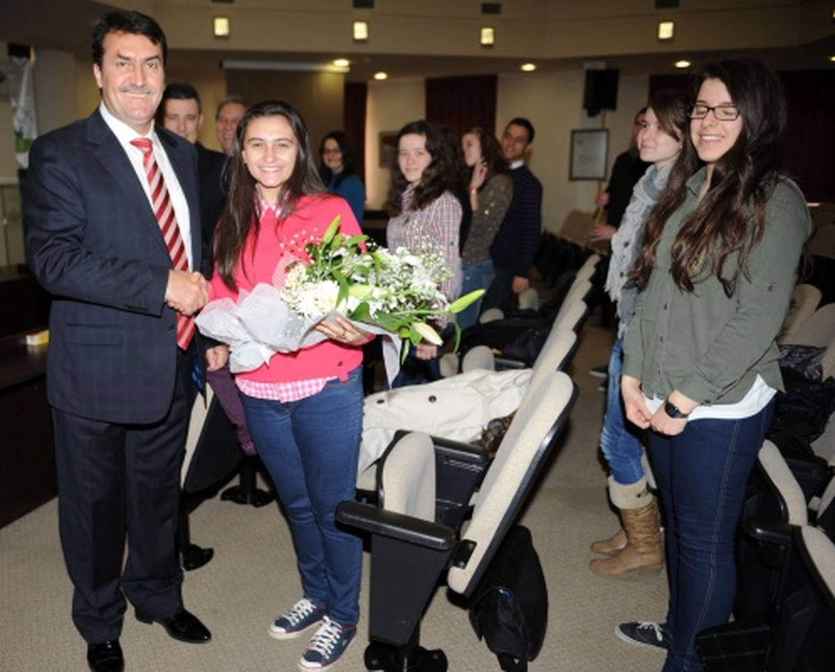 Yabancı Öğrenciler, Başkan Dündar\'ı Ziyaret Etti