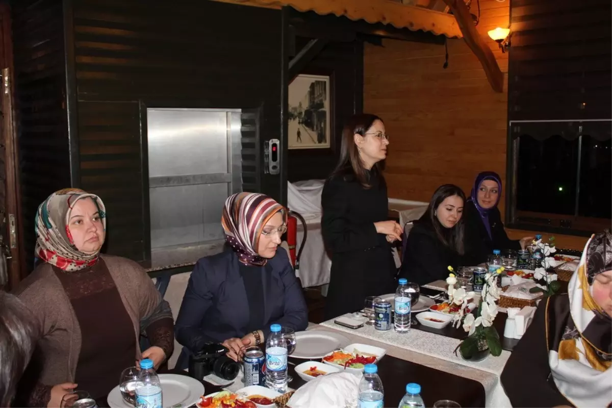 AK Parti Kadın Kolları, Kadınlar Gününü Yoğun Bir Şekilde Geçirdi