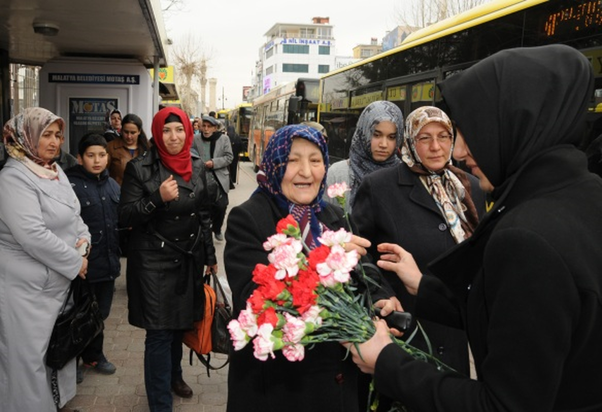 Belediyenin Uygulamasına Kadınlardan Teşekkür