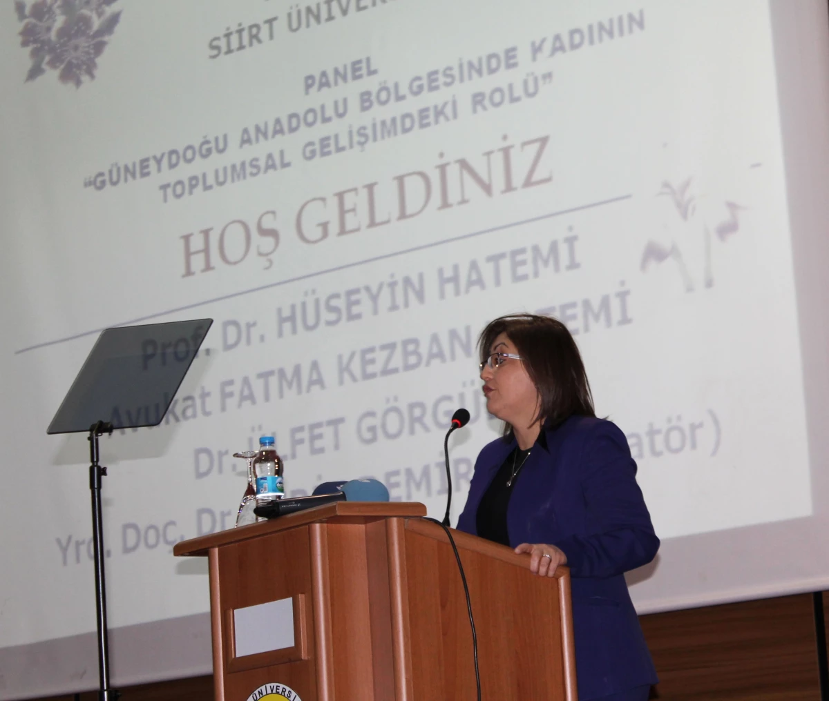 Emine Erdoğan ve Bakan Fatma Şahin, Siirt Üniversitesi\'nde Düzenlenen Panele Katıldı
