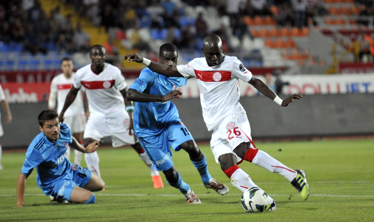 Sivasspor ile MP Antalyaspor Ligde 12. Randevuda