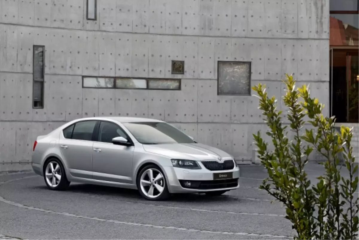 Skoda Octavia\'ya Euro NCAP\'ten 5 Yıldız