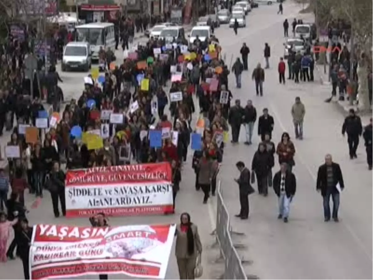 Tokat\'ta Kadınlar Günü Yürüyüşü Tokat\'ta Emekçi Kadınlar Platformu Tarafından 8 Mart Nedeniyle...