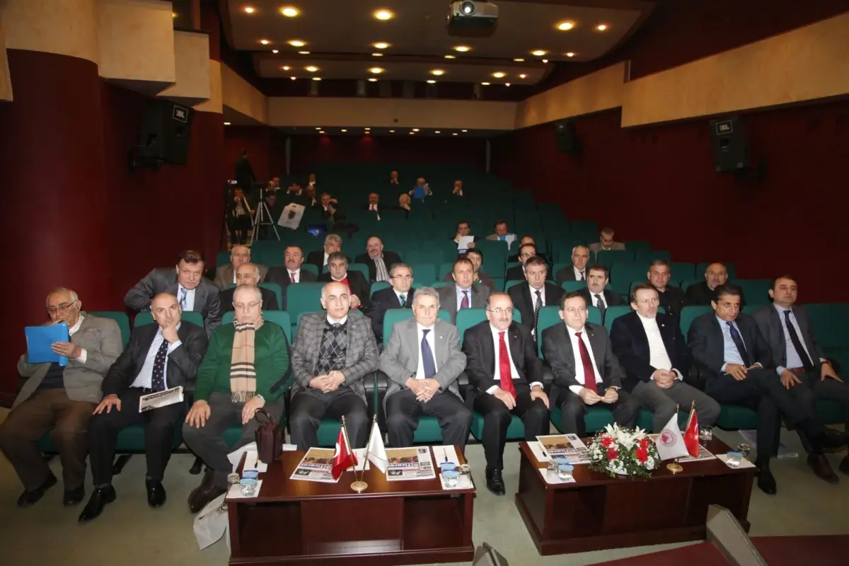 Trabzon Belediye Başkanı Gümrükçüoğlu\'ndan İş Adamlarına Şehri Terk Etmeyin Çağrısı