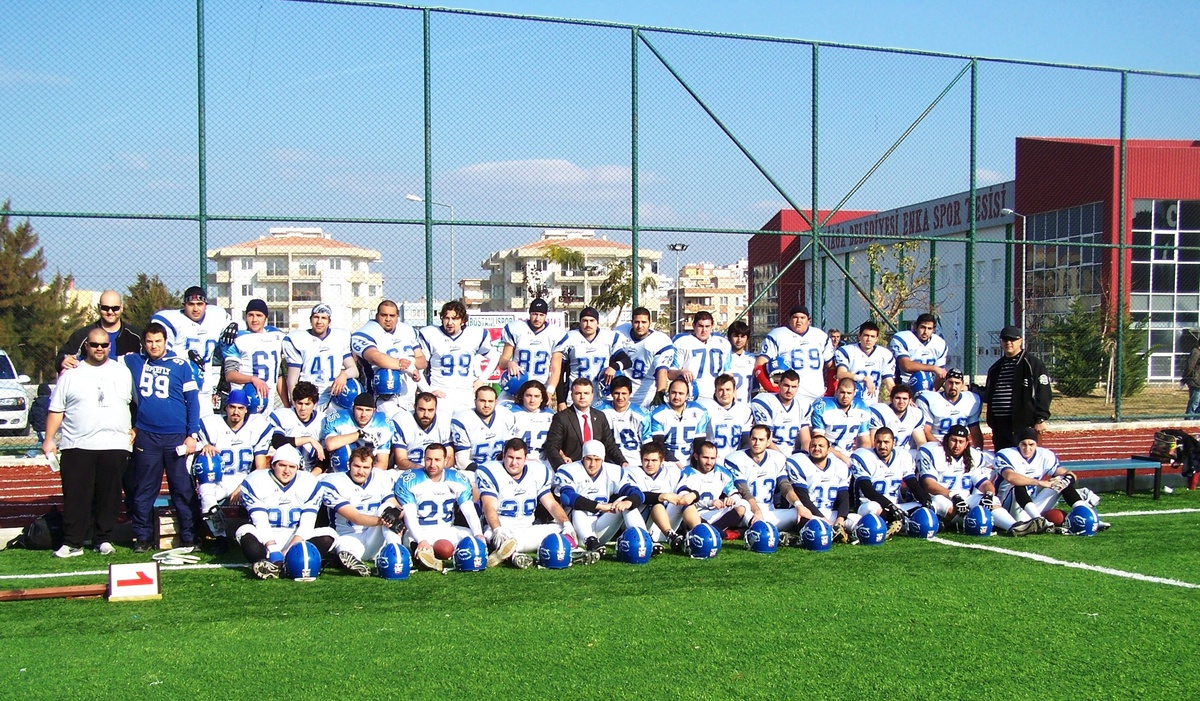 Amerikan Futbolunda "İzmir Derbisi"Ni Bostanlıspor Kazandı