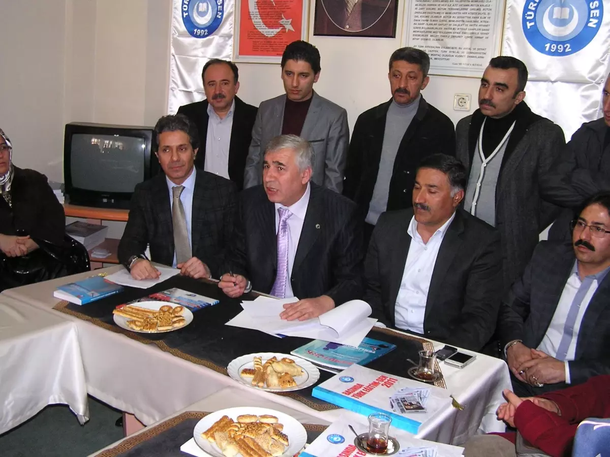 Kamu Sen Üyelerine Toplu Konut Yaptırıyor