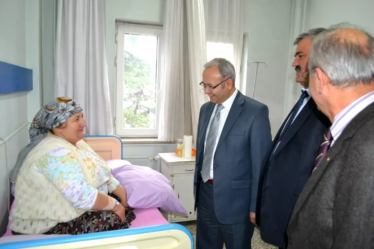 Milletvekili Candan\'dan Hastane Ziyareti