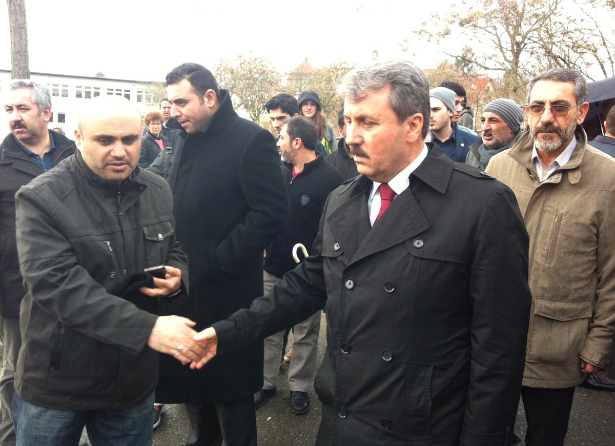 Mustafa Destici, 8 Türk\'ün Hayatını Kaybettiği Sokağa Geldi