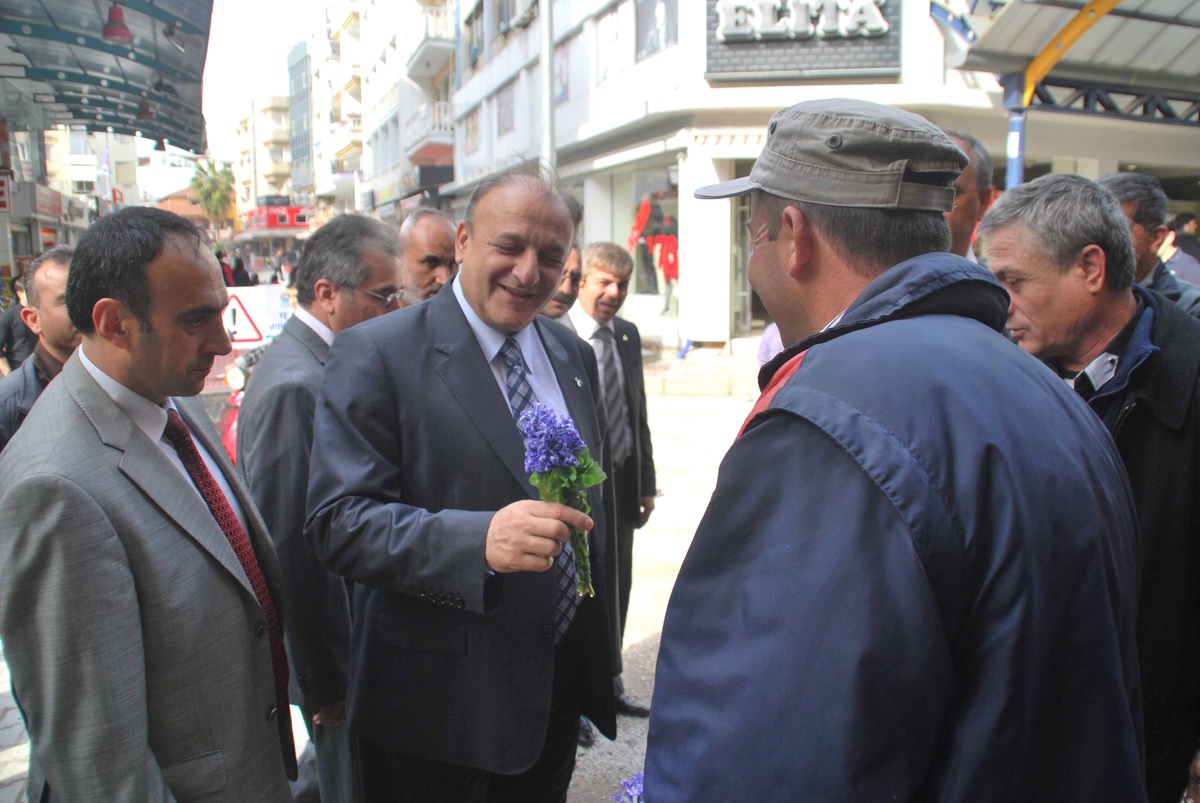 Oktay Vural Marmaris\'te Esnafı Ziyaret Etti