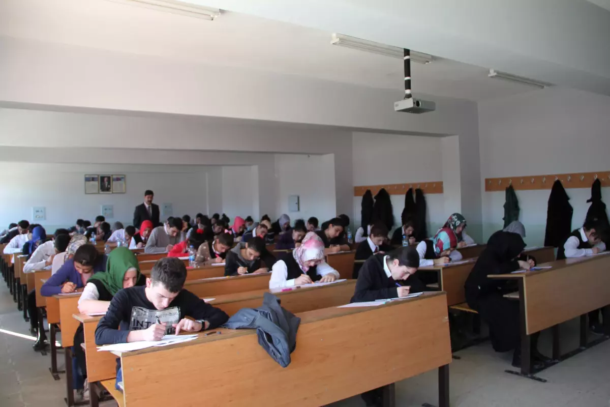 Oltu Anadolu Lisesi Meslek Yüksek Okululnda Ygs Provası Yaptı