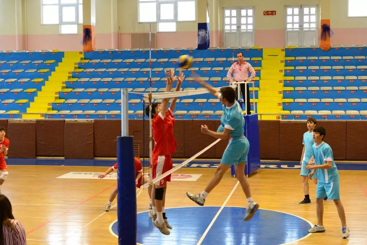 Yakutiye Voleybolda Şampiyon Oldu