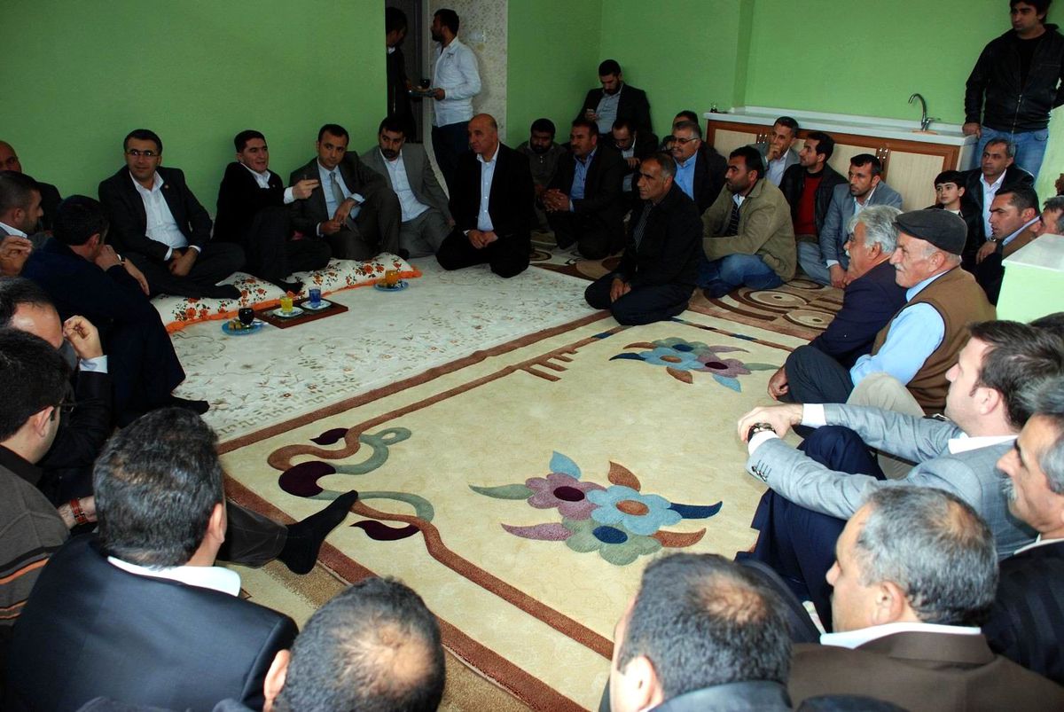 AK Parti\'den Hemşehri Ziyaretleri