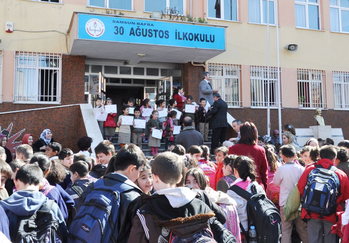 Ayın Öğrencileri Ödüllerini Aldı
