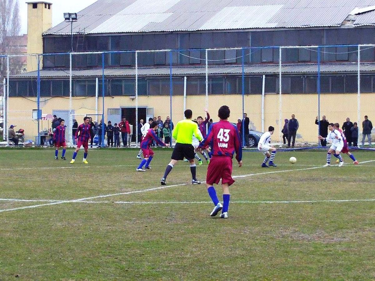 Başarılı Sporcular Ödüllendirildi