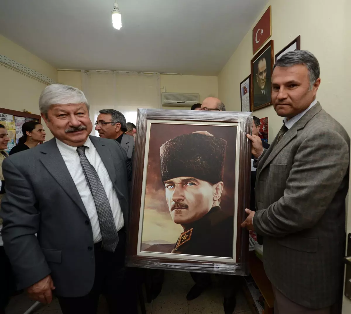 Başkan Akaydın, "Altınova\'da Üzerimize Düşeni Yaptık"