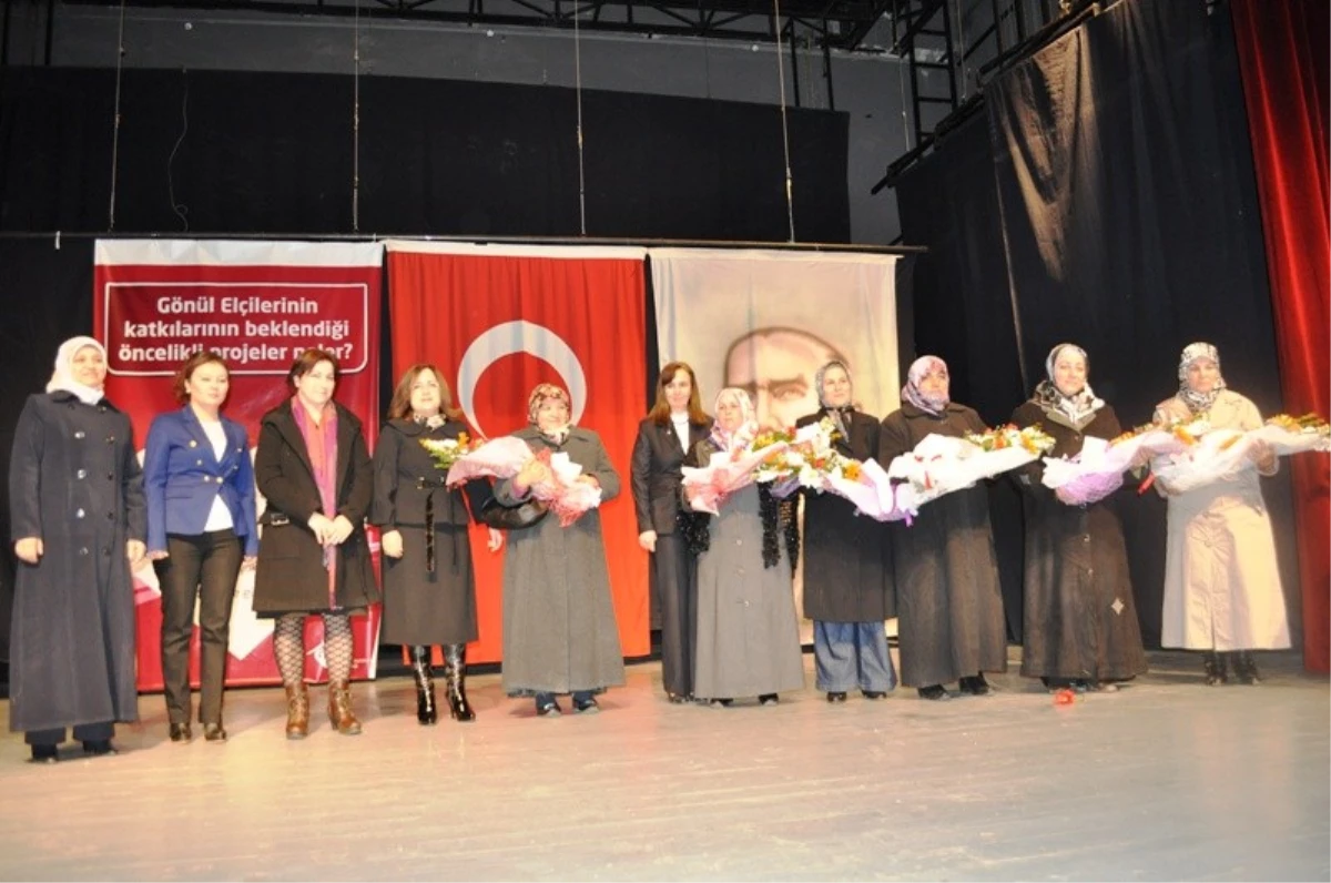 Bitlis\'te "Gönül Elçileri" Programına Kadınlardan Yoğun İlgi