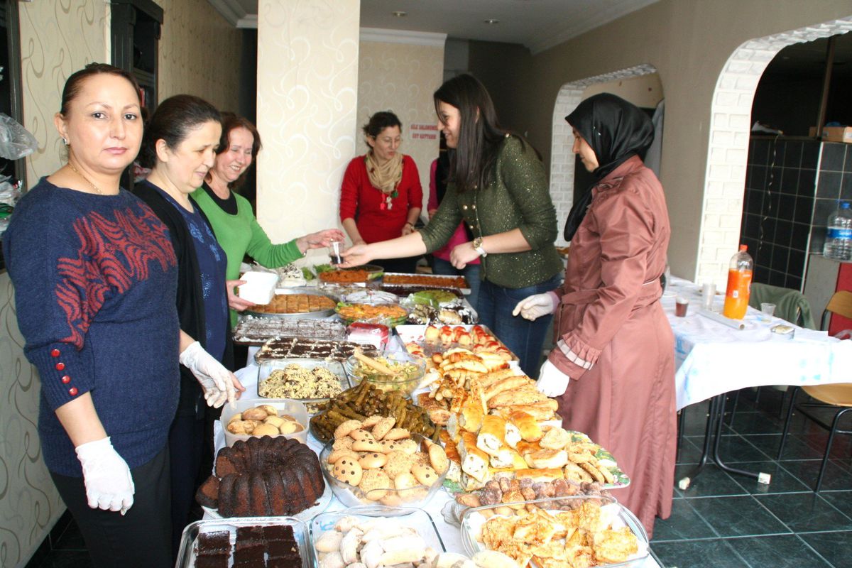 Devrek\'te Okul Velilerinden Kermes