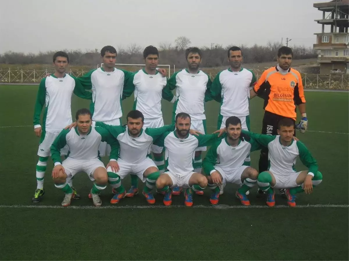 Doğanşehir Belediye Spor Başarıya Gidiyor