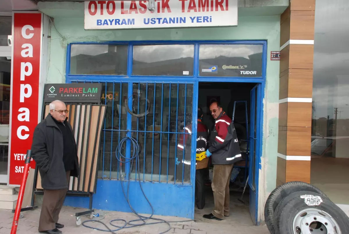 Emekli Astsubay Silahını Temizlerken Kendini Vurdu