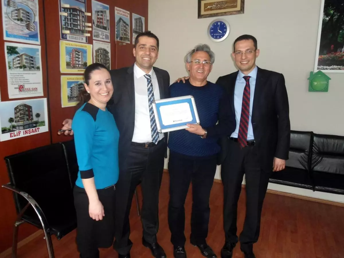 Finansbank'tan Başarılı Müşterisine Hediye Çeki