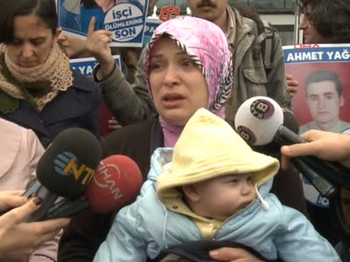 İnşaatta Yanarak Ölen 11 İşçi Anıldı *esenyurt\'ta Bir Alışveriş Merkezinin Şantiyesindeki...