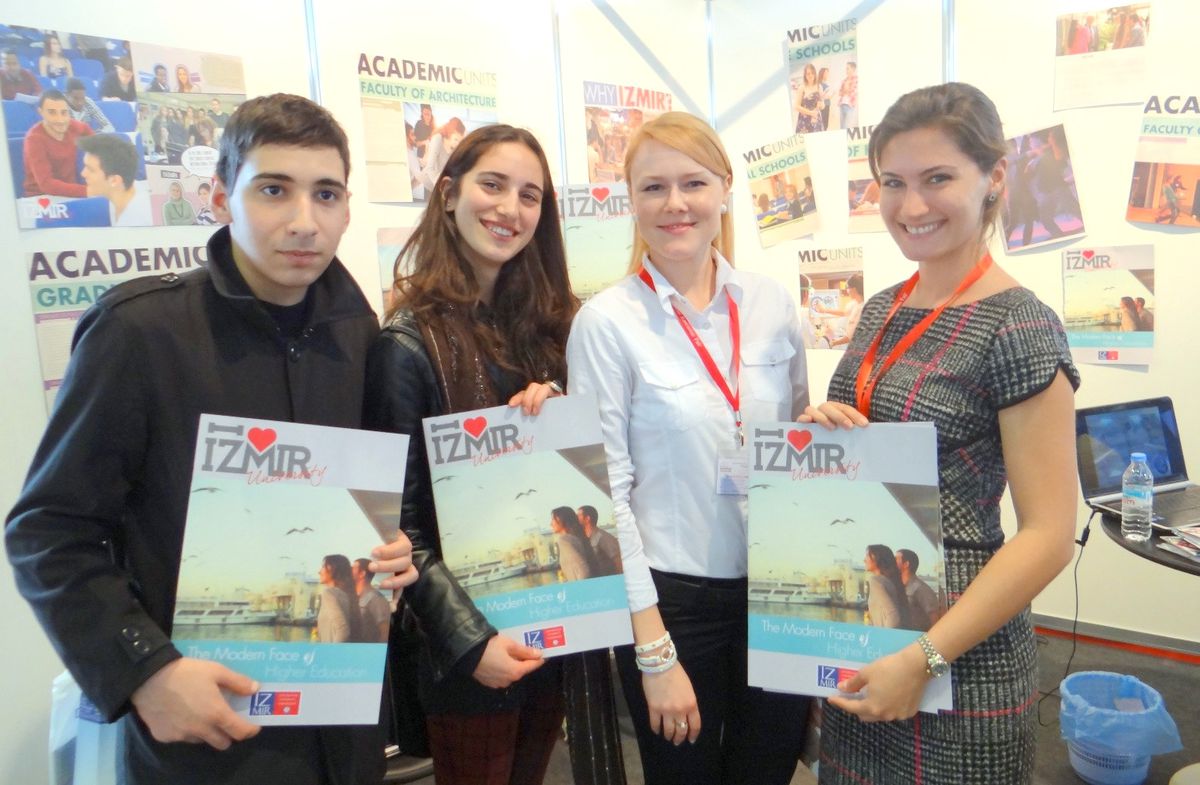 İzü, Gürcistan\'da Eğitim Fuarına Katıldı