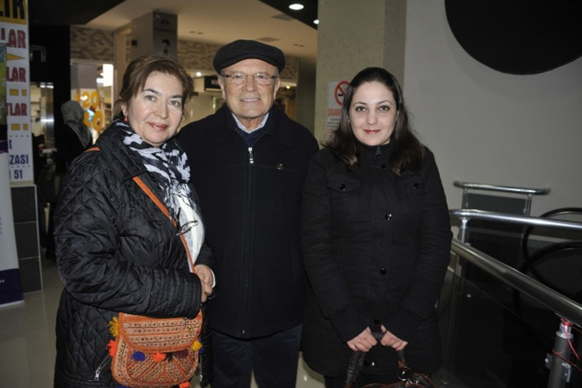Kadınlar Gününde Hanımlara Sinema Hediyesi