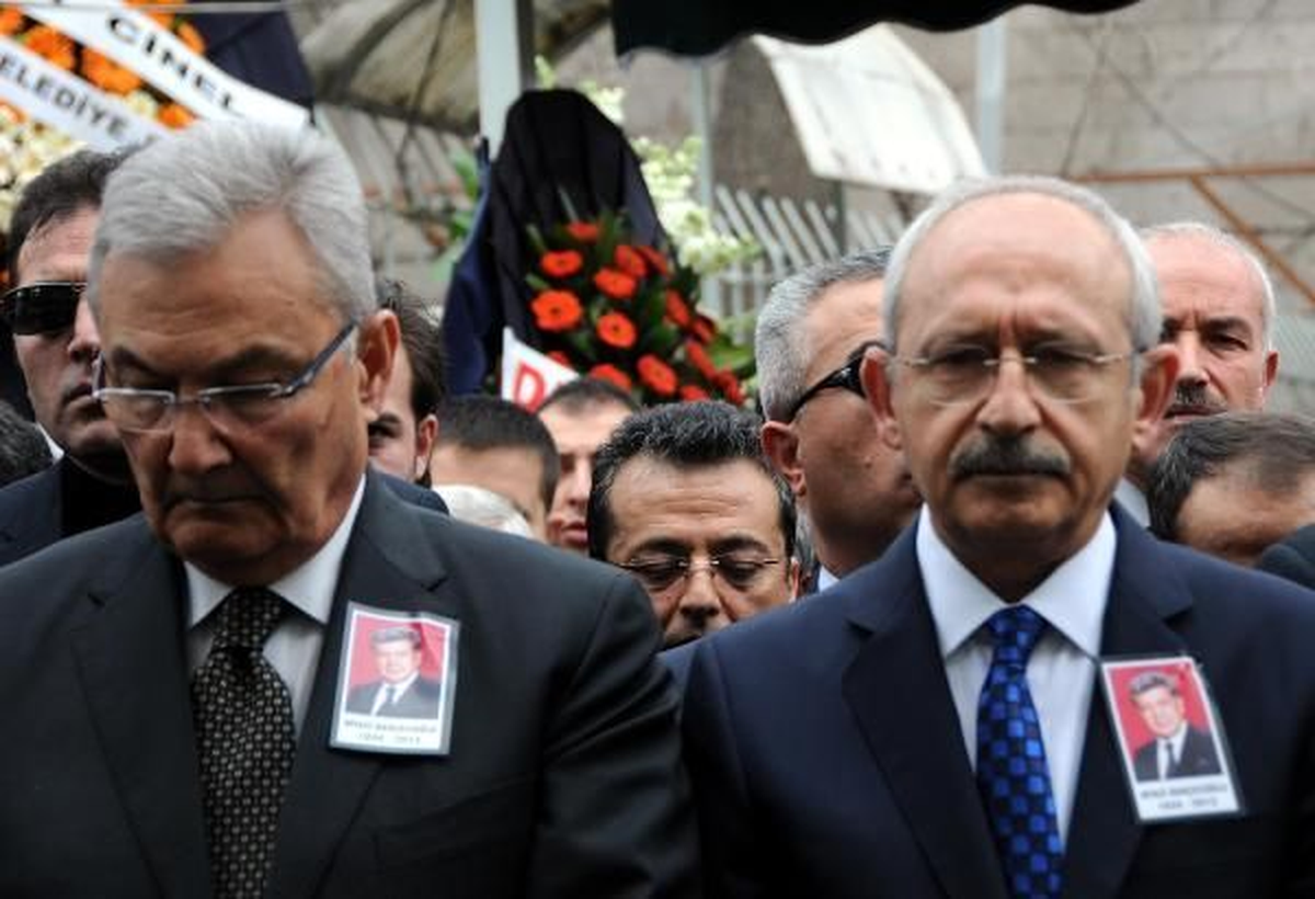 Kılıçdaroğlu, Baykal ile Birlikte Kayseri\'de Eski Belediye Başkanının Cenaze Törenine Katıldı (3)