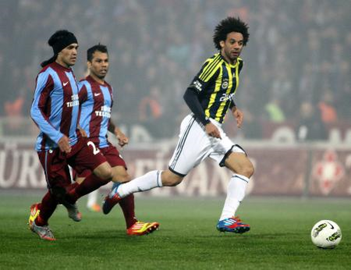 Fenerbahçe, Bursaspor\'u 4-1 Yendi